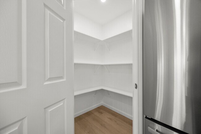 Building Photo - AVAILABLE NOW...BRAND NEW 3 BEDROOM 2 BATH