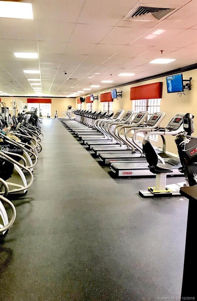 Building Photo - 92 Berkshire D