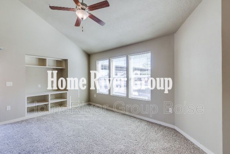 Building Photo - 4795 N Morninggale Dr