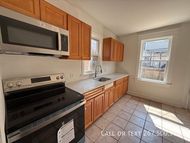 Building Photo - 226 W Ruscomb St