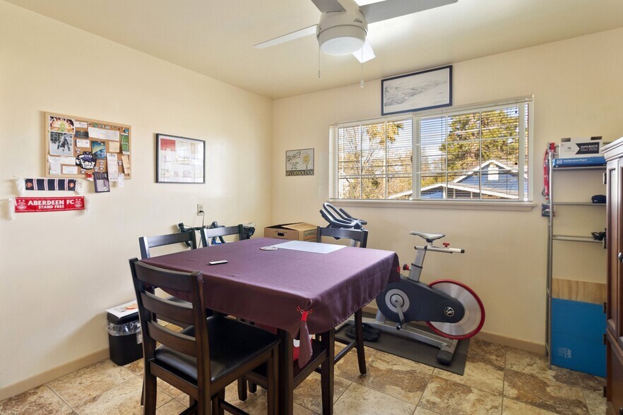 Building Photo - 504 W Marlette St