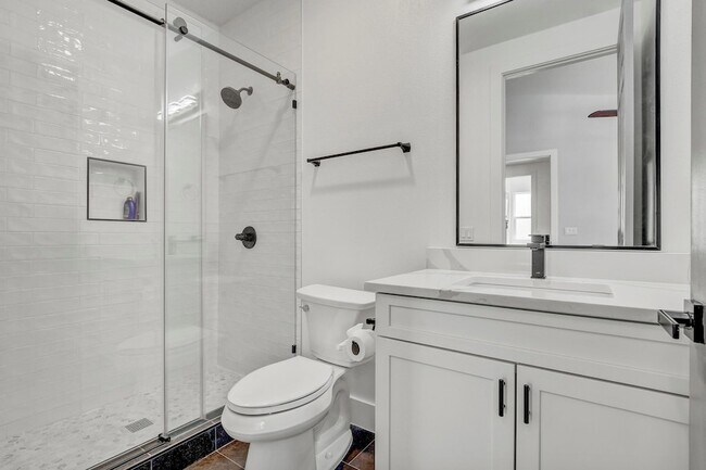 Building Photo - 4703 Louis Ave
