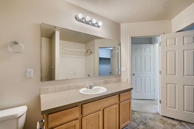 Building Photo - 1052 N Star Bright Ln