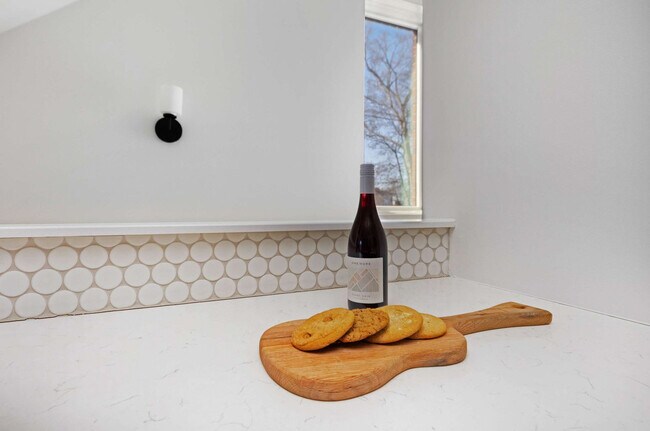 Building Photo - 911 Ramsey St