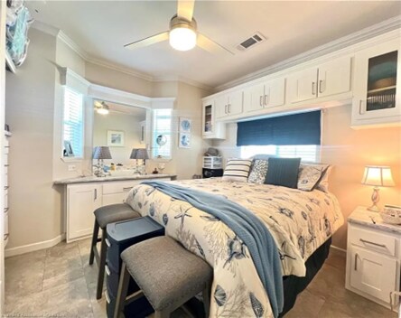 Building Photo - 4637 W Palm Dr