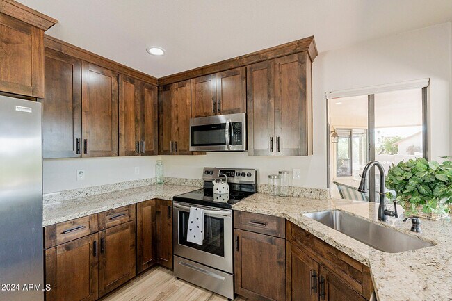 Building Photo - 9625 W Taro Ln