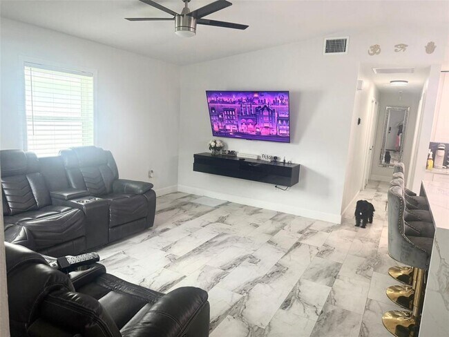 Building Photo - 9411 N Rome Cir