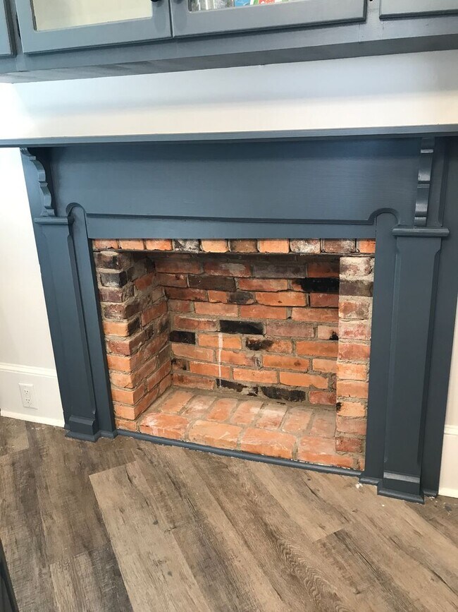 Building Photo - 1001 S 8th St