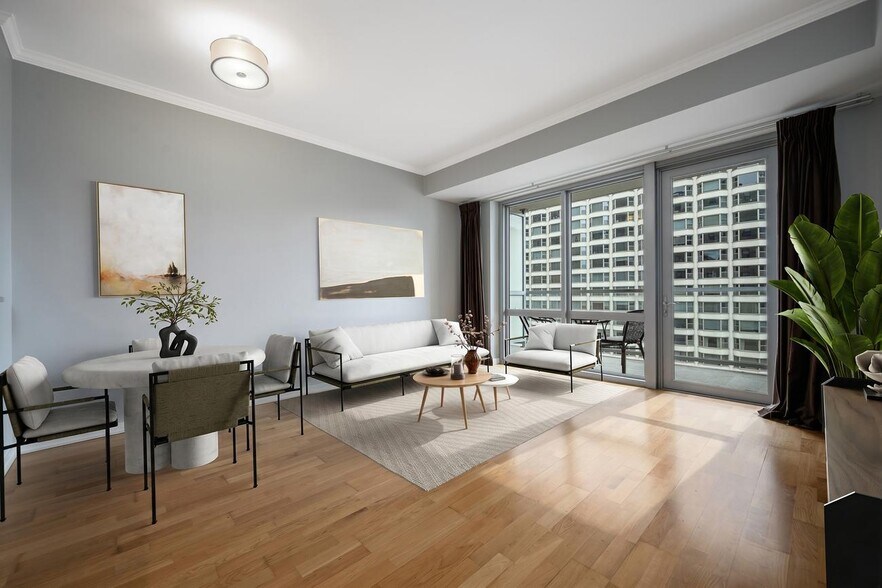 Living room - 160 E Illinois St