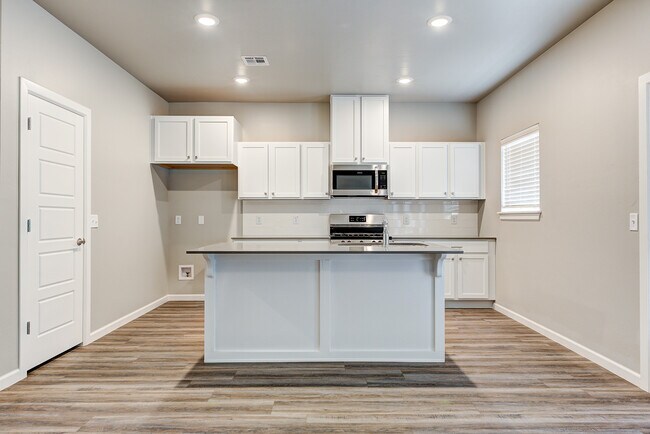 Building Photo - 13503 Bluejacket Dr