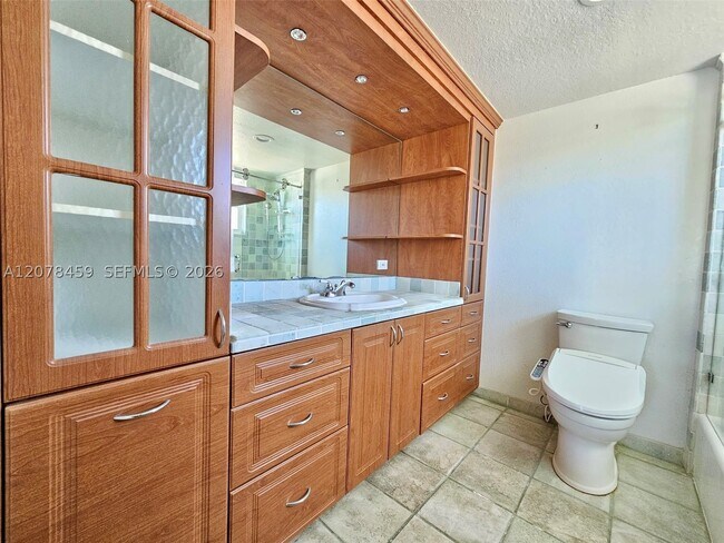 Building Photo - 427 Golden Isles Dr