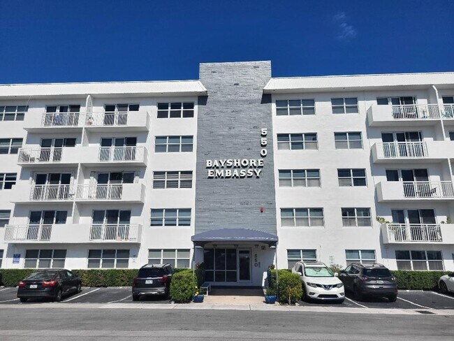 Building Photo - 550 Bayshore Dr