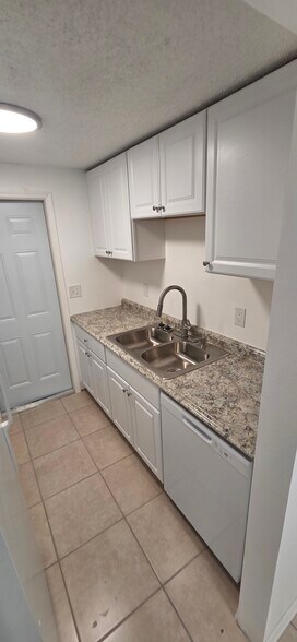 Building Photo - 4934 Getner St