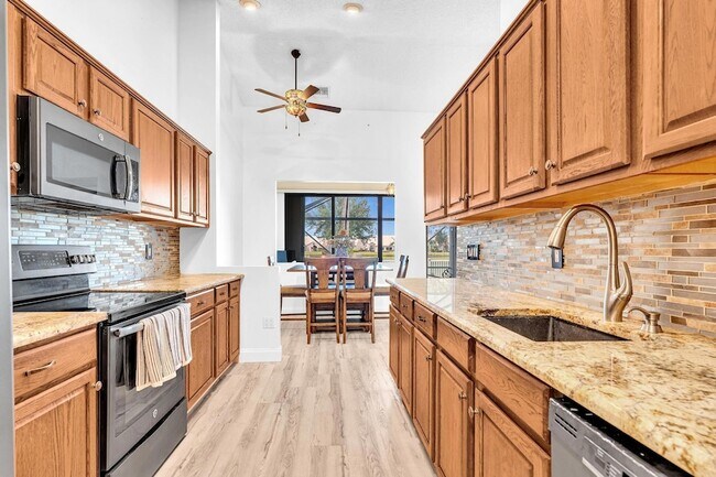 Building Photo - 8099 Cassia Dr