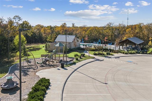 Building Photo - 1900 Brentwood Ln