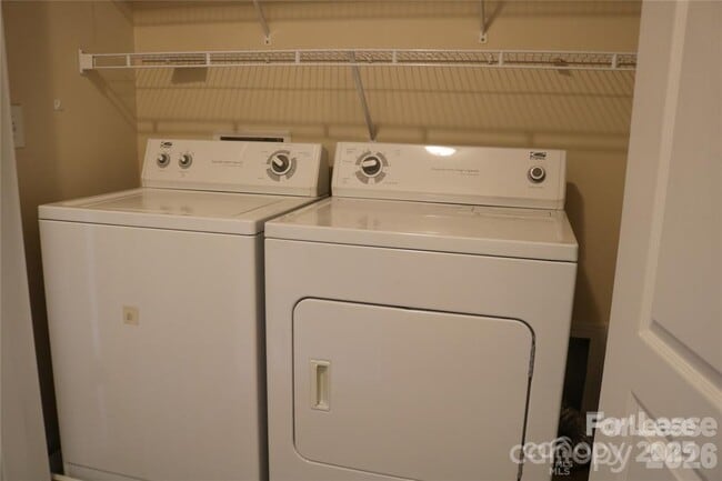 Building Photo - 9806 Longstone Ln