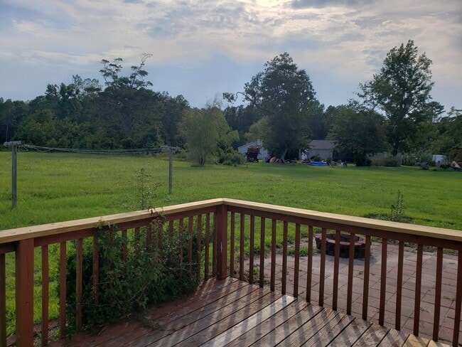 Building Photo - 3 bedroom/2 bath home Sneads Ferry