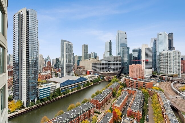 Building Photo - 501 N Clinton St