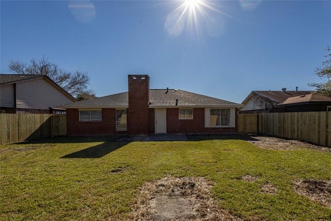 Building Photo - 5720 Meadowview Rd