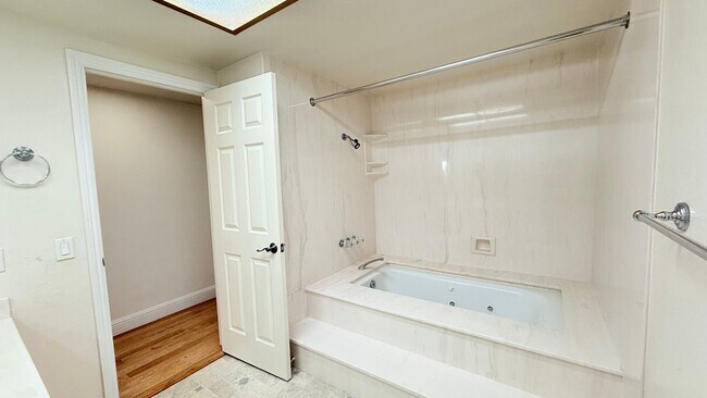 Building Photo - Charming and Move-in Ready, 4BD/2BA, Single-Story Home in Twin Creeks South Estates, San Ramon- A...