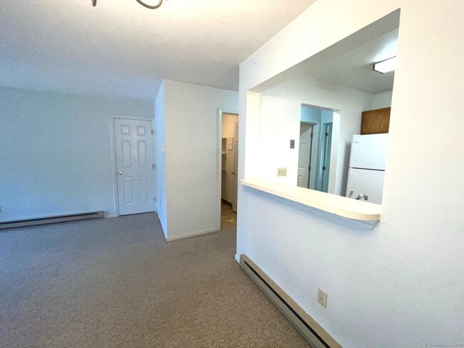 Building Photo - 307 Willow Springs