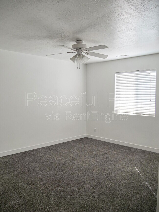 Building Photo - 1878 Juniper Dr