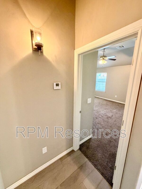 Building Photo - 3809 Brougham Way