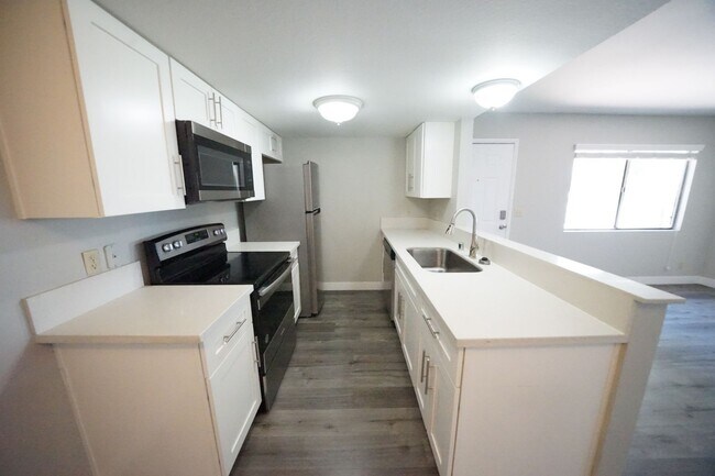 Building Photo - 601 Cabrillo Cir