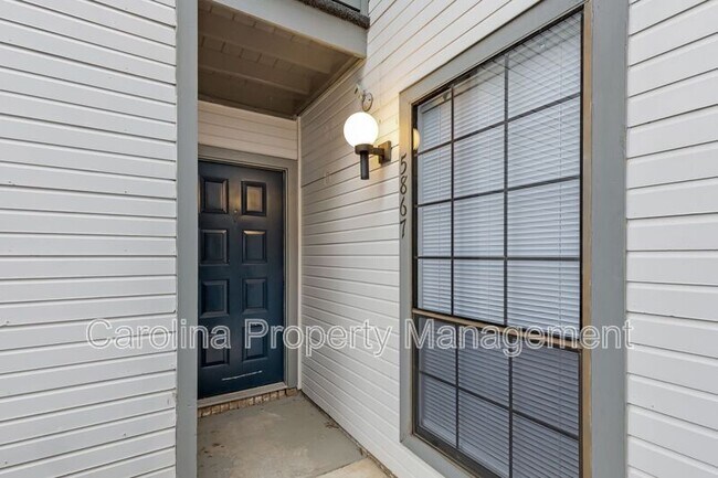 Building Photo - 5867 Harris Grove Ln