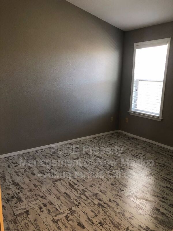 Building Photo - 4224 Applewood Dr