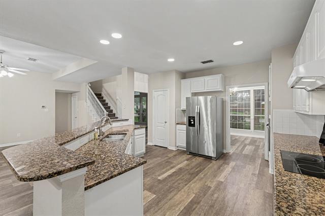 Building Photo - 6881 Baird Dr