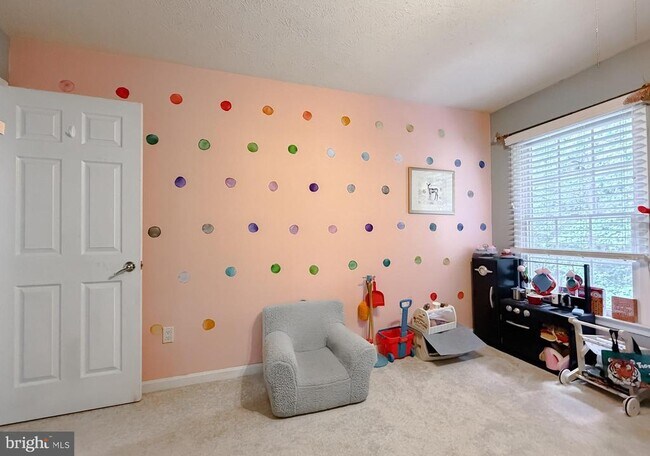 Building Photo - 23118 Silverberry Way