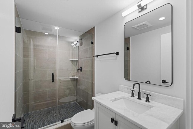 Building Photo - 742 S Broad St