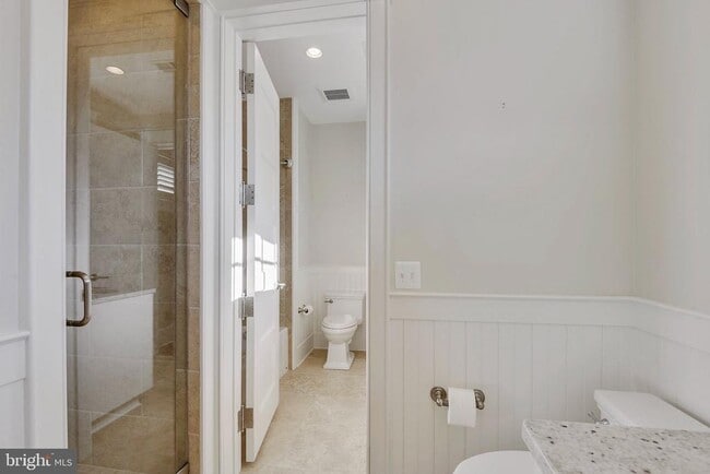 Building Photo - 8703 Bradmoor Dr