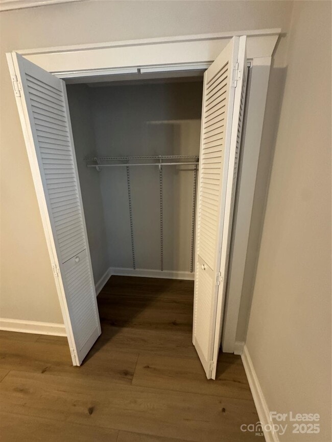 Building Photo - 824 N Flint St