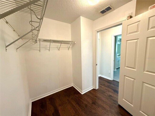 Building Photo - 6060 Roseate Spoonbill Dr