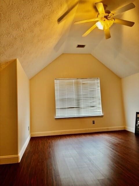 Building Photo - 23915 Floragate Dr