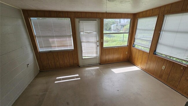 Building Photo - 2049 Florida Ave