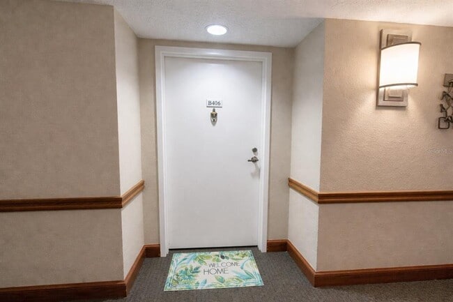 Building Photo - 2333 Feather Sound Dr