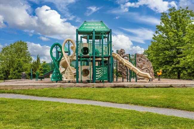 Building Photo - Elevator Condo in Frederick Pent House Level