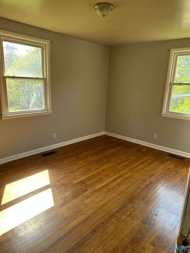 Building Photo - 2113 Norris Rd NW