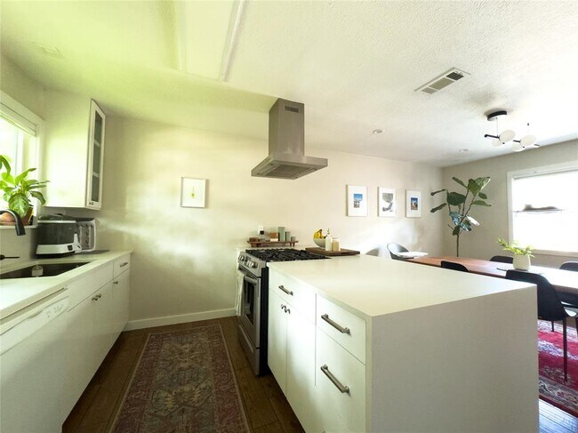 Building Photo - 3704 Harpers Ferry Ln