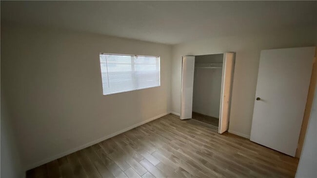 Building Photo - 5269 SW 40th Ave