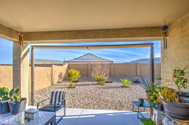 Building Photo - 5267 E Diatomite Dr