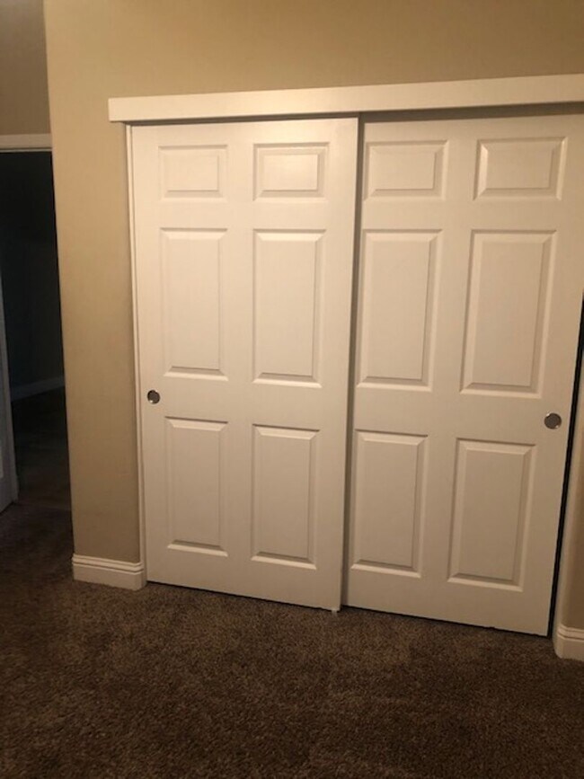 Building Photo - Beautiful Manteca Home in Quiet Neighborhood