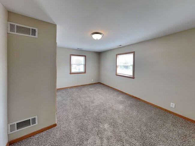 Building Photo - 11145 Boeger Ct