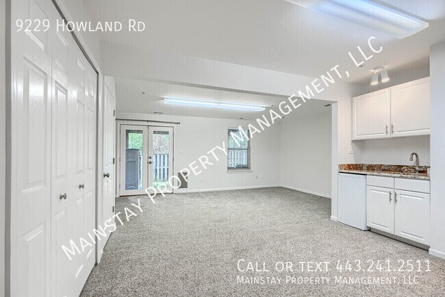 Building Photo - 9229 Howland Rd