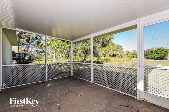 Building Photo - 1629 N Gator Cir