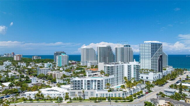 Building Photo - 401 N Birch Rd