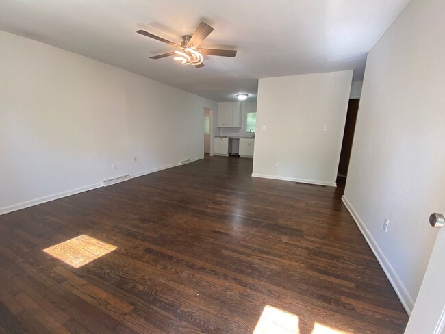 Building Photo - Convenient 2BR Rental Near Amenities: Your...